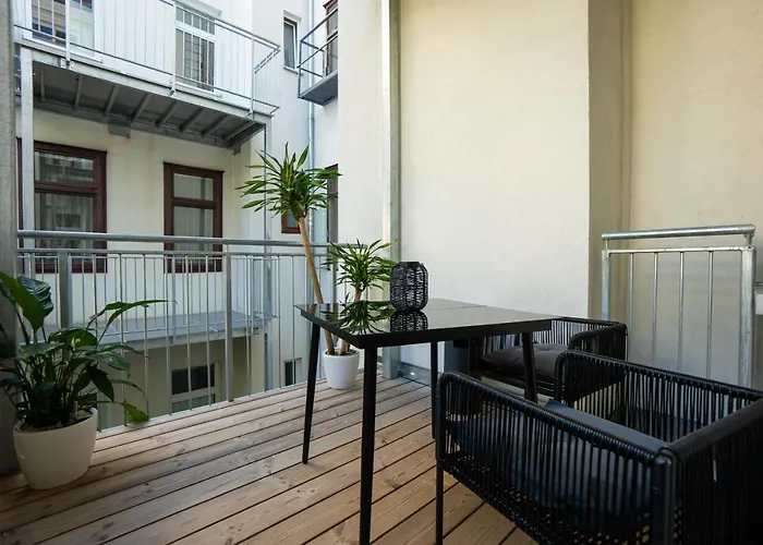 Brand-new With A Patio Appartamento Vienna